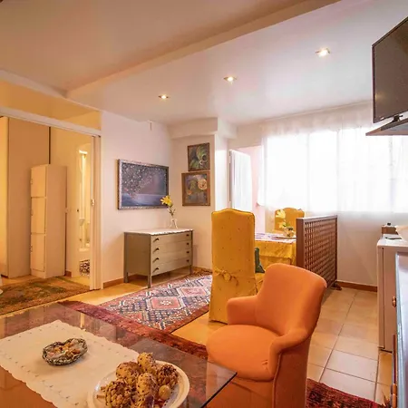 Casa Luminosa Bed and breakfast 3*