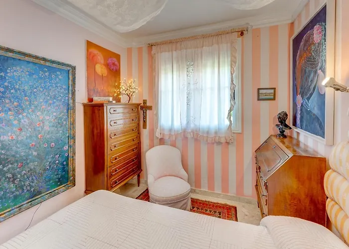 לינה וארוחת בוקר Casa Luminosa Bocacangrejo