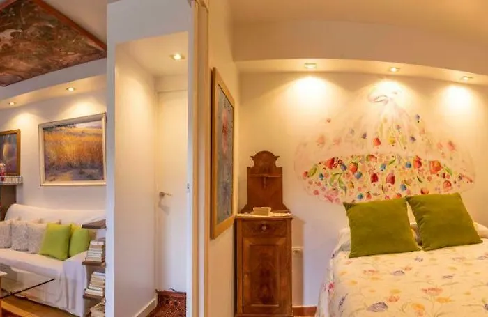 Casa Luminosa Bed & Breakfast 3*