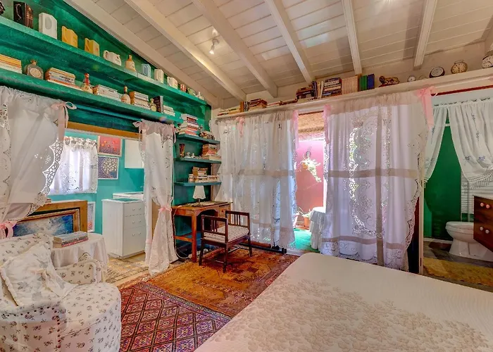 Casa Luminosa Bed and Breakfast 3*